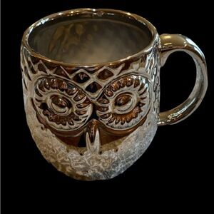 Home Essentials silver Owl mug. 22 ounce capacity. Mirrored, reflective.